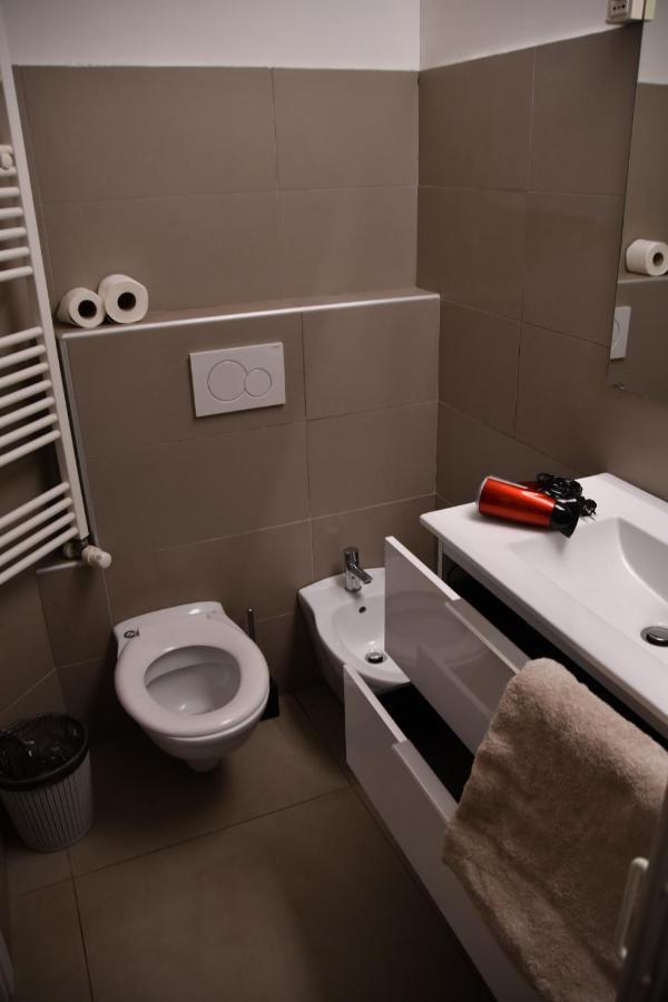 Smile Accomodation Winter Time Appartement Aosta Buitenkant foto